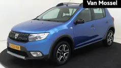 Blauw Gebruikt 2020 Dacia Sandero Stepway Hatchback | € 12.940 (Eerlijke prijs)