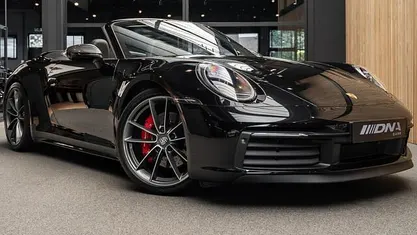 Zwart Gebruikt 2021 Porsche 911 Carrera 4S Cabriolet Chrono Cabriolet | € 159.992 (Eerlijke prijs)