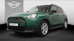 British racing green (groen metallic) Gebruikt 2024 Mini Countryman Classic SUV | € 39.950 (Eerlijke prijs)
