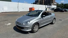 Grijs Gebruikt 2005 Peugeot 206 CC Cabriolet | € 2.950 (Eerlijke prijs)