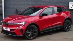 Rood Nieuw 2024 Renault Mégane Evolution Hatchback | € 33.945 (Goede deal)