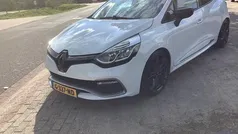 Wit, andere lak Gebruikt 2013 Renault Clio R.S. R.S. Hatchback | € 12.350 (Eerlijke prijs)