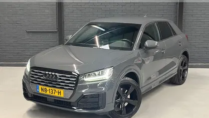 Grijs Occasion 2017 Audi Q2 Sport SUV | € 18.725 (Eerlijke prijs)