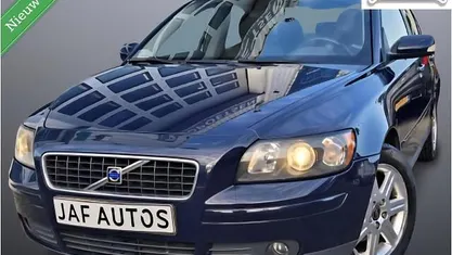 Blauw Gebruikt 2005 Volvo S40 Sedan | € 1.950 (Eerlijke prijs)