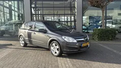 Grijs Gebruikt 2009 Opel Astra Cosmo Hatchback | € 1.950 (Eerlijke prijs)