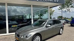 Bruin Gebruikt 2018 BMW 318 Stationwagen | € 21.450 (Eerlijke prijs)