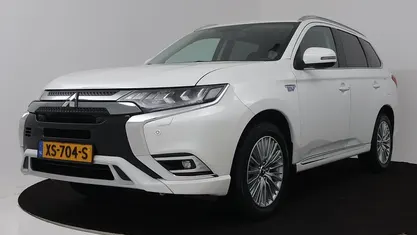 Occasion Mitsubishi Outlander P-HEV Intense 224 PK (164 kW) 2019 Wit SUV