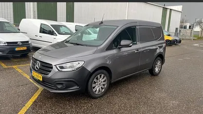 Grijs Gebruikt 2022 Mercedes Citan 112 Van | € 20.900 (Eerlijke prijs)