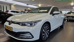 Wit Gebruikt 2021 VW Golf VIII Style Hatchback | € 24.695 (Goede deal)