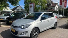 Grijs, metallic lak Gebruikt 2015 Hyundai i20 Hatchback | € 7.450 (Goede deal)