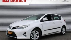 Gebruikt 2015 Toyota Auris Hatchback | € 14.700 (Eerlijke prijs)