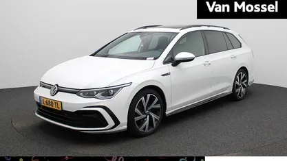 Occasion VW Golf VIII R-line 150 PK (110 kW) 2021 Wit Stationwagen