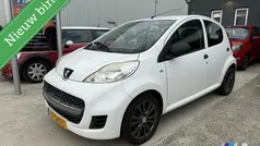 Wit Gebruikt 2011 Peugeot 107 Hatchback | € 2.300 (Eerlijke prijs)
