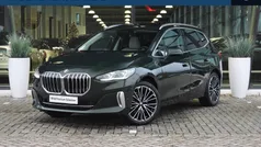 San remo grun Gebruikt 2024 BMW 220 Executive Stationwagen | € 39.850 (Eerlijke prijs)