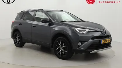 Gebruikt 2017 Toyota RAV4 Hybrid Style SUV | € 19.999 (Eerlijke prijs)