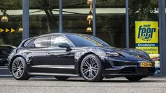 Zwart, metallic lak Gebruikt 2022 Porsche Taycan Sport Turismo Sedan | € 64.950 (Goede deal)