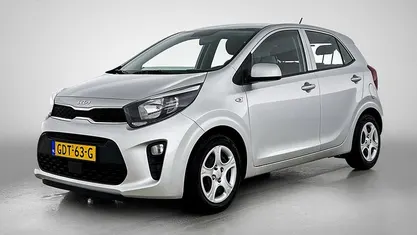 Licht grijs metallic Occasion 2024 Kia Picanto Comfort Hatchback | € 14.885 (Eerlijke prijs)