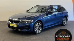 Blauw Gebruikt 2022 BMW 320e Sport Line Stationwagen | € 30.390 (Eerlijke prijs)