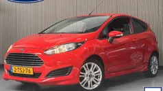 Rood Gebruikt 2014 Ford Fiesta Hatchback | € 7.400 (Eerlijke prijs)