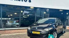 Zwart Gebruikt 2009 Renault Mégane III Expression Hatchback | € 3.999 (Eerlijke prijs)