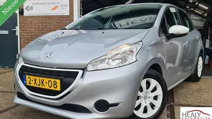 Grijs Gebruikt 2014 Peugeot 208 Access Hatchback | € 5.700 (Eerlijke prijs)