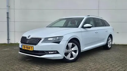 Gebruikt 2018 Skoda Superb Stationwagen | € 6.250 (Super prijs)