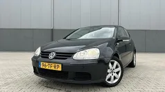 Zwart Gebruikt 2006 VW Golf V Hatchback | € 849 (Super prijs)