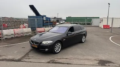 Grijs Gebruikt 2013 BMW 520 Executive Stationwagen | € 7.450 (Super prijs)