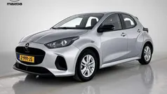 Grijs metallic Gebruikt 2024 Mazda 2 Center-Line Hatchback | € 24.695 (Eerlijke prijs)