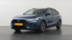 Blauw Nieuw 2025 Ford Focus ST-Line X Stationwagen | € 39.590 (Eerlijke prijs)