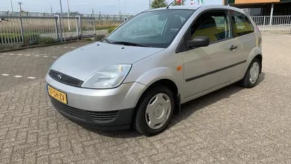 Occasion Ford Fiesta Style 69 PK (50 kW) 2006 Grijs Hatchback