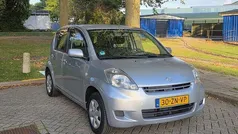 Grijs Gebruikt 2008 Daihatsu Sirion Hatchback | € 2.995 (Eerlijke prijs)