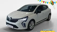 Gebruikt 2024 Renault Clio V Evolution Hatchback | € 17.935 (Eerlijke prijs)