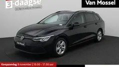 Gebruikt 2021 VW Golf VIII Life Stationwagen | € 18.945 (Eerlijke prijs)