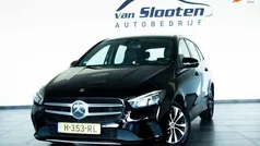 Zwart Gebruikt 2020 Mercedes B180 Business MPV | € 22.450 (Eerlijke prijs)