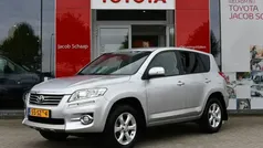 Grijs, metallic lak Gebruikt 2012 Toyota RAV4 Business Edition SUV | € 13.499 (Eerlijke prijs)
