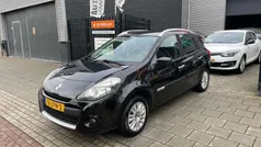 Zwart, metallic lak Gebruikt 2010 Renault Clio GrandTour Collection Stationwagen | € 2.999 (Eerlijke prijs)