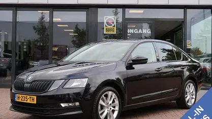 Occasion Skoda Octavia Business Line 150 PK (110 kW) 2020 Zwart Hatchback