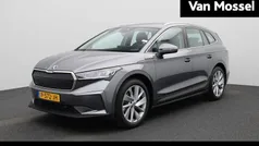 Grijs Gebruikt 2022 Skoda Enyaq iV SUV | € 35.900 (Eerlijke prijs)