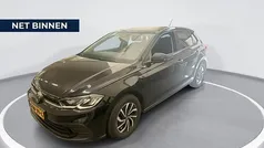 Zwart Gebruikt 2024 VW Polo Edition Hatchback | € 23.440 (Eerlijke prijs)
