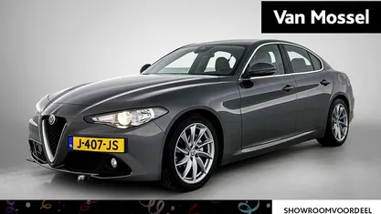 Grijs Occasion 2020 Alfa Romeo Giulia Super Sedan | € 26.440 (Super prijs)