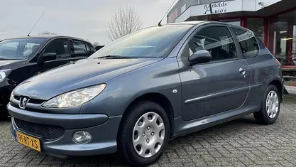 Occasion 2005 Peugeot 206 Hatchback | € 1.750 (Eerlijke prijs)