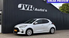 Wit Gebruikt 2021 Toyota Yaris Hybrid Comfort Hatchback | € 18.750 (Eerlijke prijs)