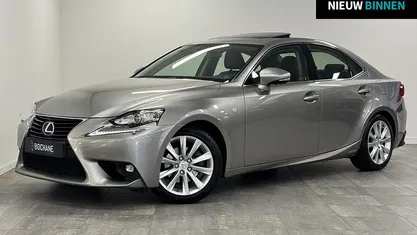 Occasion 2015 Lexus IS300h Sedan | € 18.195 (Eerlijke prijs)
