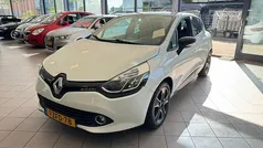 Wit Gebruikt 2015 Renault Clio IV Expression Hatchback | € 5.950 (Eerlijke prijs)