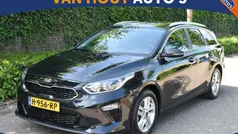 Zwart, metallic lak Gebruikt 2020 Kia Ceed Sportswagon Stationwagen | € 18.450 (Eerlijke prijs)