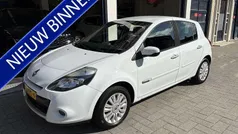 Wit Gebruikt 2010 Renault Clio R.S. Collection Hatchback | € 3.299 (Eerlijke prijs)