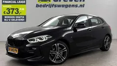 Zwart, metallic lak Gebruikt 2021 BMW 118 M Sport Hatchback | € 22.800 (Eerlijke prijs)
