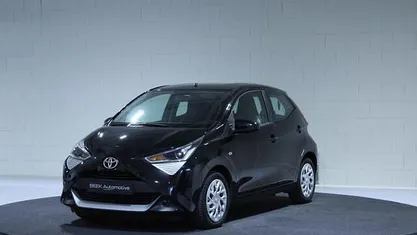 Zwart Gebruikt 2020 Toyota Aygo Hatchback | € 8.450 (Eerlijke prijs)
