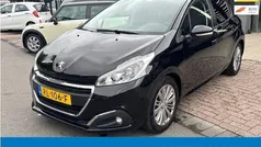 Zwart Gebruikt 2017 Peugeot 208 Allure Hatchback | € 7.750 (Eerlijke prijs)